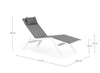 Lettino chaise longue Krion con poggiatesta, struttura in alluminio verniciato per esterno