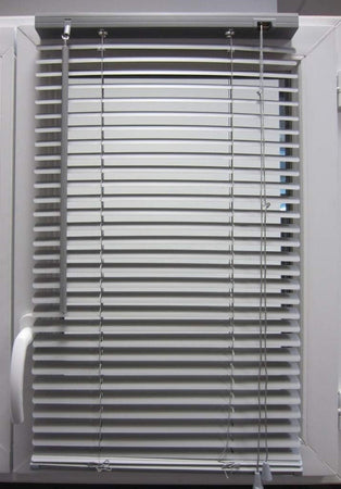 Set 2 Pz Tenda Veneziana 80x160cm In Pvc Con Asta Casa Parasole In 2 Colori 015554