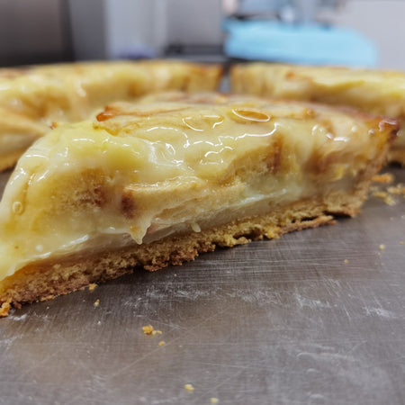 Crostata alle mele con gelatina all'albicocca