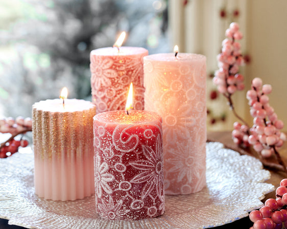 Candela decorativa in cera rigata con Glitter color Rosa Blush