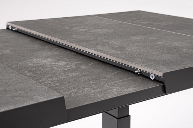 Tavolo allungabile "Robert" struttura in alluminio, piano in ceramica da 143/183 x 88 cm