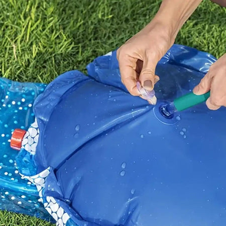 Gioco Gonfiabile Spruzza Acqua Pungiball Sempreimpiedi Ufo Blaster 61x119cm Bambini 52731