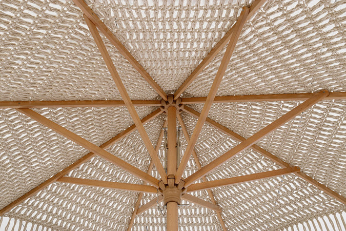 Ombrellone "Macrame" con struttura in legno di faggio, palo da ø 250 cm