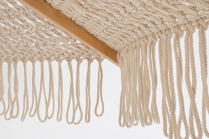 Ombrellone "Macrame" con struttura in legno di faggio, palo da ø 250 cm