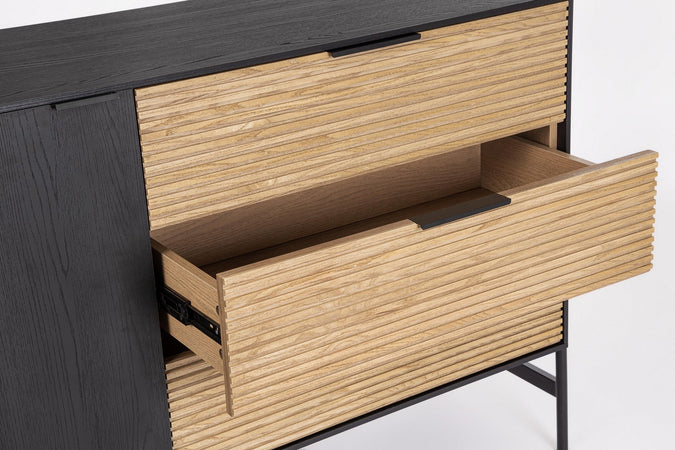 Mobile credenza "Allycia" in mdf-legno di frassino, gambe in acciaio, per interno