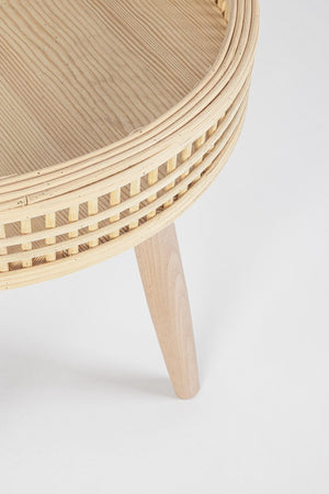 Tavolino "Almas" gambe in legno di pino e top in rattan per arredamento set da 3