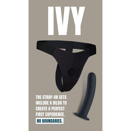 Strap on dildo indossabile in silicone nero con mutandina elastica nera