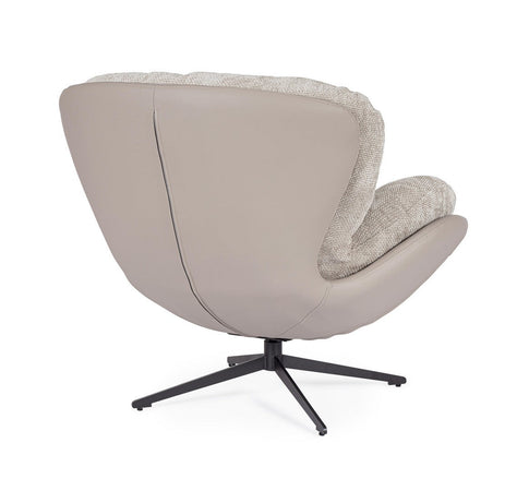 Poltrona girevole "Adinda" gambe in acciaio e cuscini in poliestere per interno
