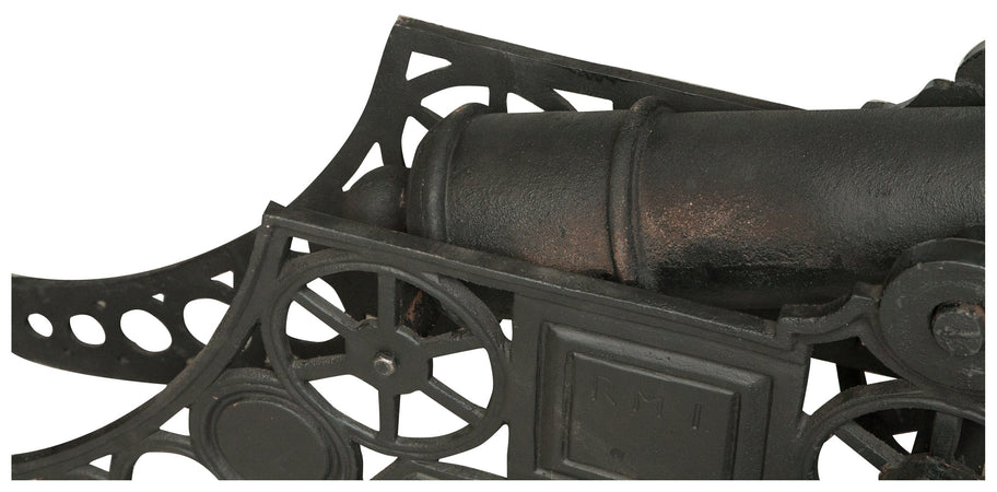 Biscottini Cannone ornamentale in fusione di ghisa L150xPR39xH65 cm finitura nera anticata