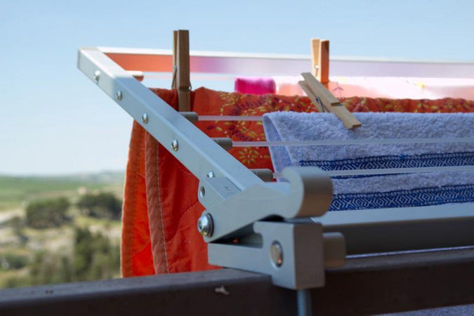 Stendibiancheria richiudibile per ringhiera, stendino per balcone in alluminio anodizzato antiruggine