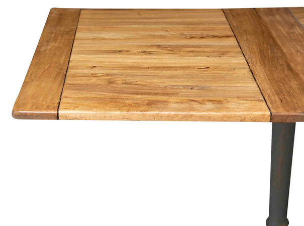 Biscottini Tavolo allungabile in legno massello di tiglio struttura grigio anticato piano finitura naturale. Made in Italy