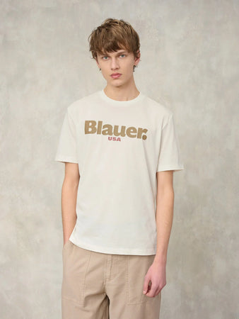 T-shirt Uomo Blauer Ernst 26SBLUH02299 con logo frontale – Bianco Neve