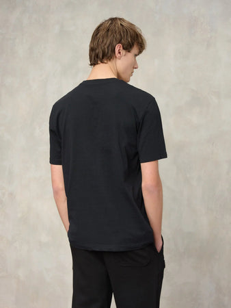 T-shirt Uomo Blauer Ernst 26SBLUH02299 con logo frontale – Nero