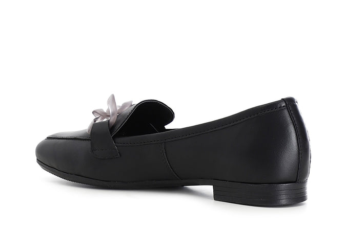 MOCASSINO IN PELLE CON CATENA
