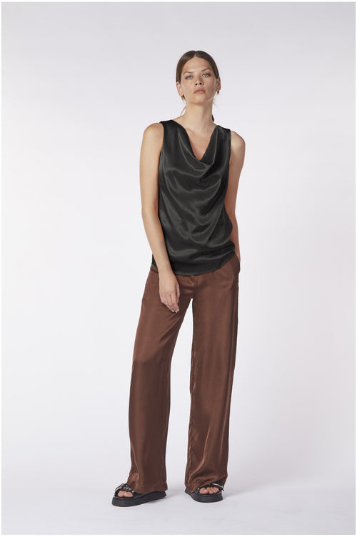 TOP CON SCOLLO DRAPPEGGIATO