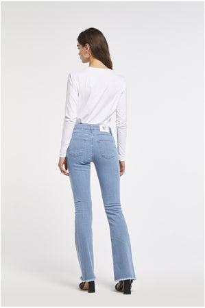 PANTALONE A ZAMPA CON ORLO SFRANGIATO