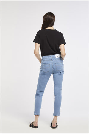 PANTALONE SKINNY CON ABRASIONI ALL'ORLO