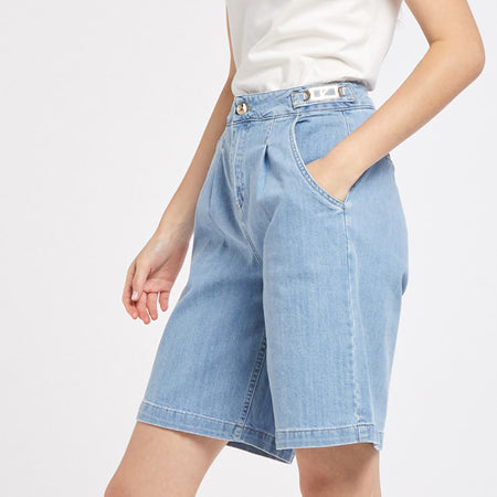 SHORT MORBIDO CON PINCES
