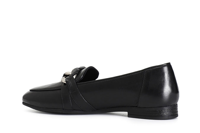 MOCASSINO IN PELLE CON MORSETTO CATENA