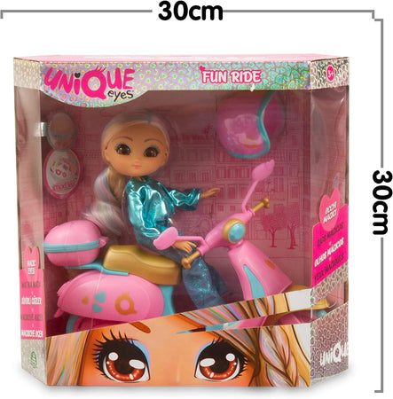 Unique Eyes - Sophia con Scooter