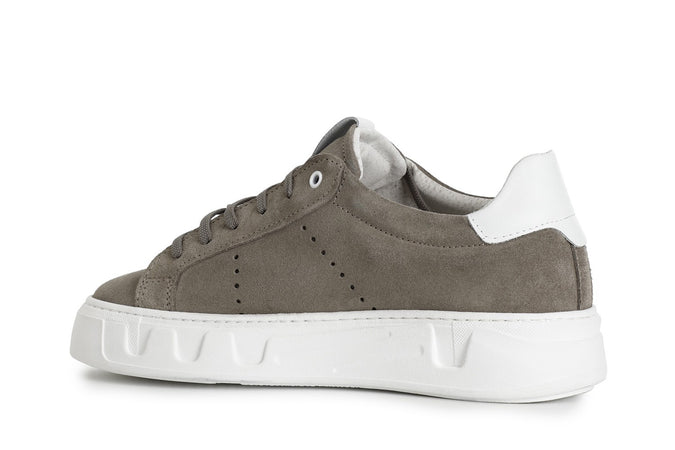 SNEAKERS IN PELLE SCAMOSCIATA