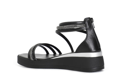 SANDALO ASIMMETRCO CON TOPPONE E STRASS