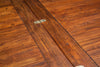Biscottini Tavolo allungabile a libro Country legno massello di tiglio struttura bianca anticata piano noce. Made in Italy