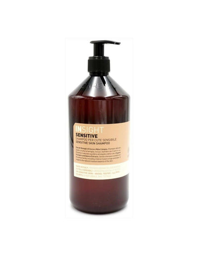 Insight sensitive shampoo per cute sensibile 900 ml, formula detergente altamente dermocompatibile.