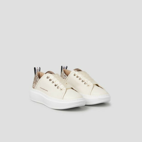 wembley-woman-cream (2)