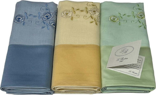 3 Asciugamani E 3 Ospiti Di 100% Lino Ricamato Con Bordo Di Raso In Cotone Art. Rose Broderie Casa e cucina/Tessili per la casa/Biancheria da bagno/Asciugamani/Set di asciugamani Biancheria Arredo Home - Nola, Commerciovirtuoso.it