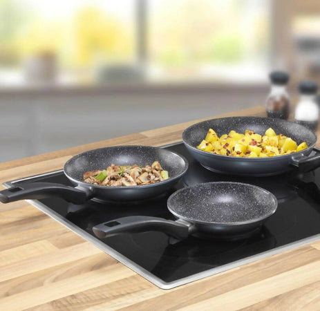 3 Padelle Cucina Antiaderenti In Alluminio Con Rivestimento Effetto Stone Da 20-24-28 Cm Di Diametro Casa e cucina/Pentole padelle e pirofile/Pentole e padelle/Set/Set di padelle Puleo Casa - Palermo, Commerciovirtuoso.it