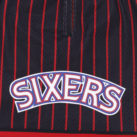 MITCHELL &amp; NESS Pantaloncino Basket Uomo Nba Hometown Mesh Short Hardwood Classics Phi76e Black/red da uomo