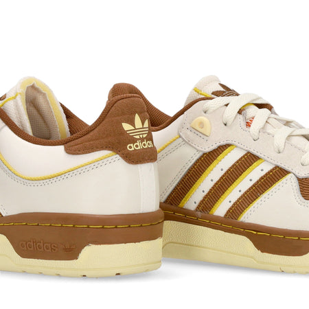 Adidas Scarpa Bassa Uomo Rivalry Low 86 Chalk White/wild Brown/hazy Yellow da uomo