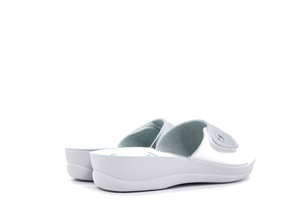 INBLU Ciabatta Donna Con Strappo Argento