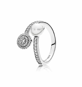 Pandora - Anello aperto con perla sintetica bianca e pavé