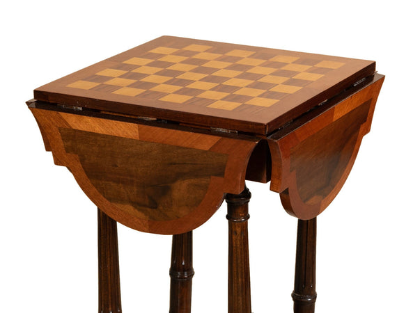 Biscottini TAVOLINO GIOCO IN LEGNO CON PIANO A SCACCHIERA impiallacciato radica, finitura