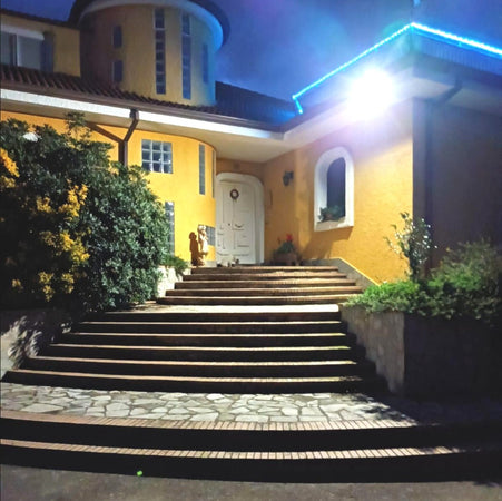 Alca Power lampada proiettore solare integrato da parete da 15W 3000 lumen