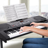Tastiera Musicale Pianola Elettronica 61 Tasti con Supporto Sgabello e Microfono