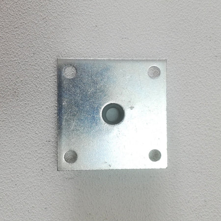 Piastrina 50x50x3mm in acciaio zincato dado M8 - 5pz