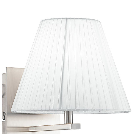 Applique con una luce led e paralume conico bianco 3 watt 4500 kelvin E14
