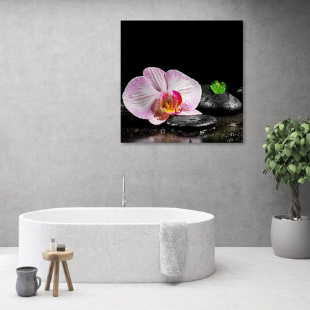 Quadro su tela, Uno zen in fiore di orchidea