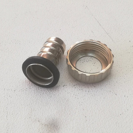 Portagomma e girello per rubinetto giardino