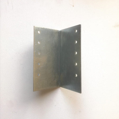 Piastra 90x90x3,5mm angolo da 90° in acciaio zincato