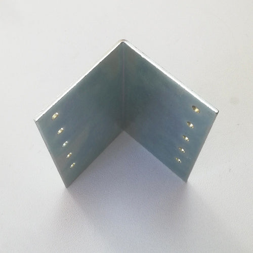 Piastra 90x90x3,5mm angolo da 90° in acciaio zincato