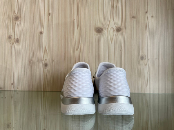 SKECHERS Slip-in DIAMOND DREAM IN tessuto bianco