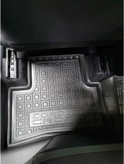 Tappetini di gomma su misura per Toyota Corolla Cross (2023+)