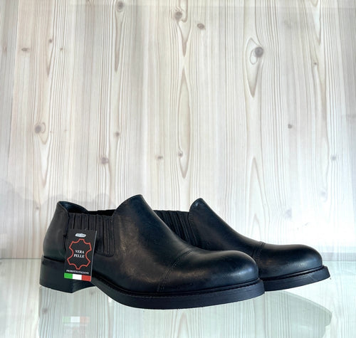 LUX Scarpa donna elegante in pelle nera senza lacci I3042N