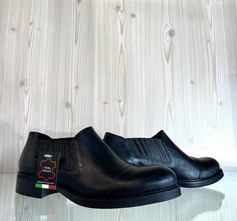 LUX Scarpa donna elegante in pelle nera senza lacci I3042N