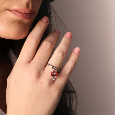 BYSIMON - Anello in Metallo con campanella portafortuna rossa e cuore, impreziosita da cristalli bianchi