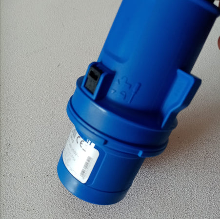 Rosi spina mobile industriale 2P+E 16A IP44